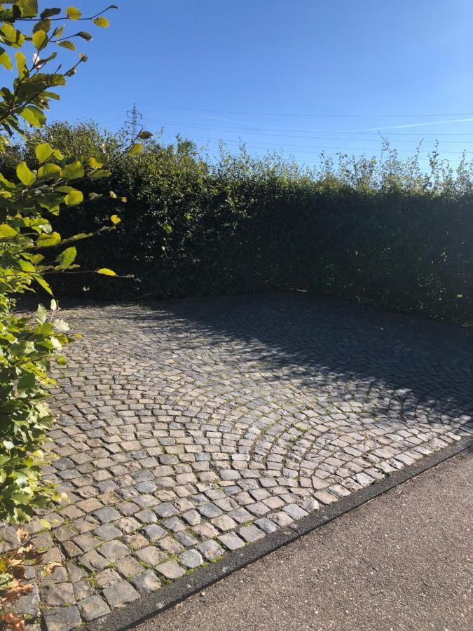 Attraktive Wohnung-Elztalidyll-Zwischen Mosel,Nuerburgring Und Burg Eltz Kollig Exterior photo
